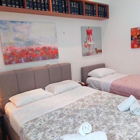 Lovely Apartment In Athens Center Luaran gambar